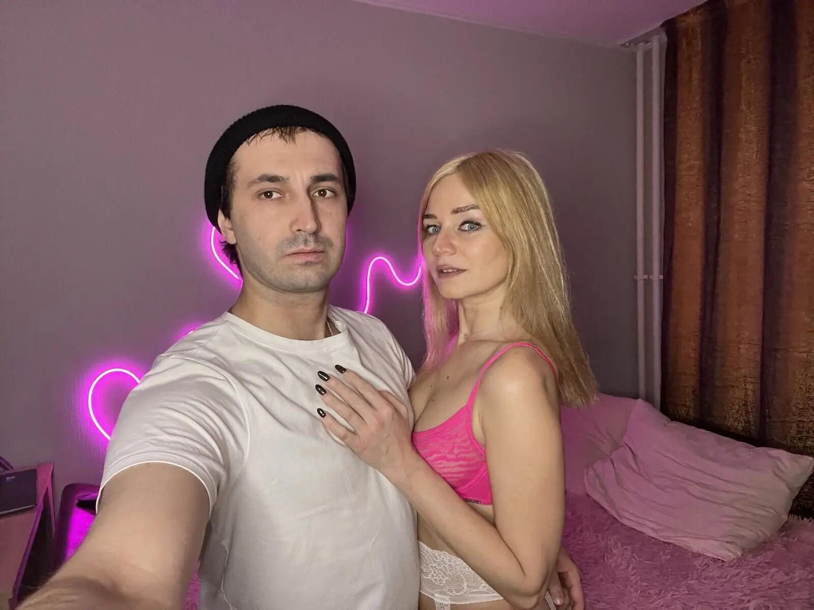 AndroAndRouss Porn Show