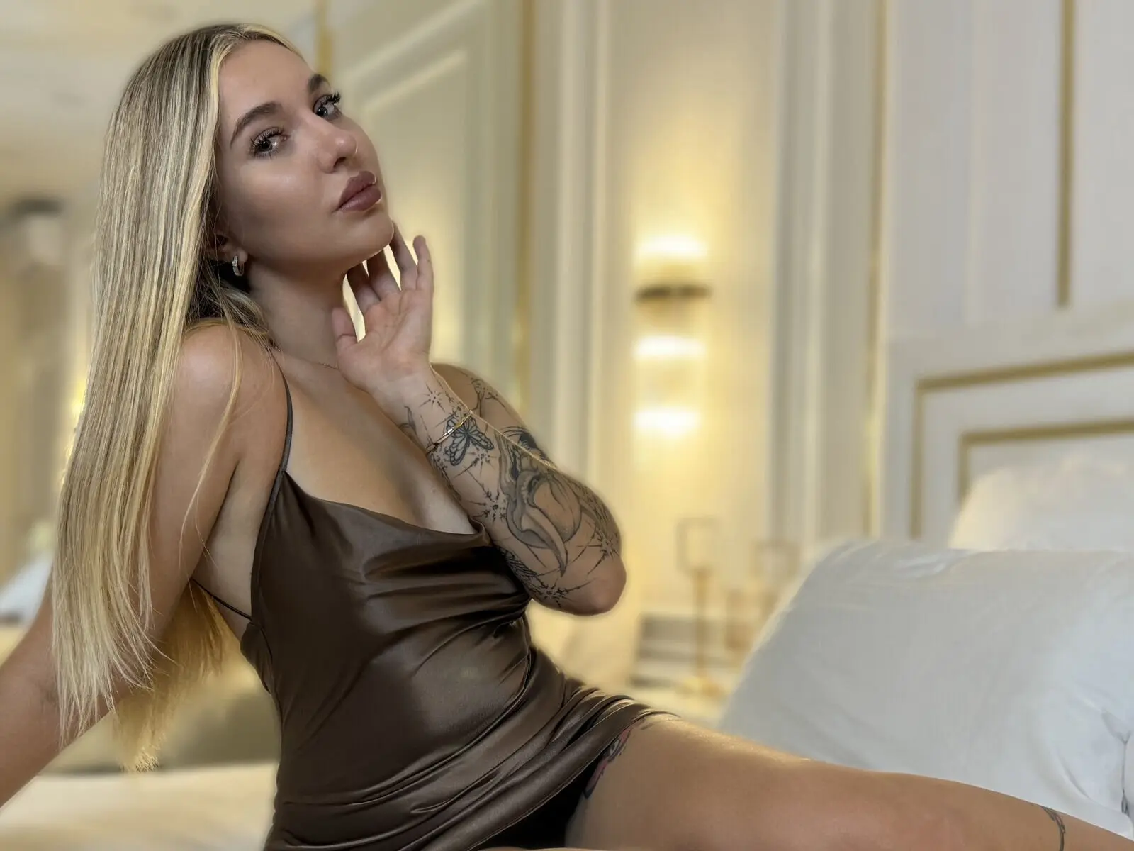 AriellaMelo Porn Show